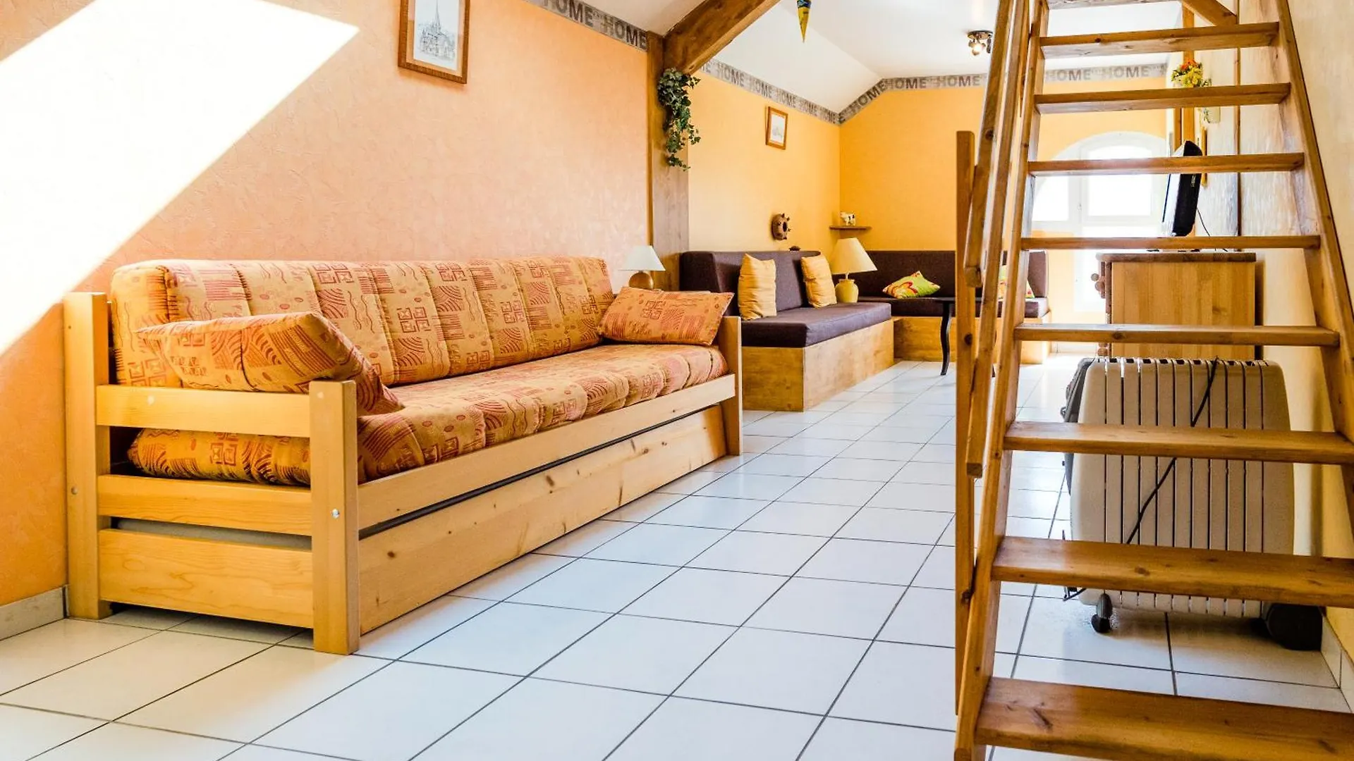 gite de pontgibaud Lathuile Mini-hôtel