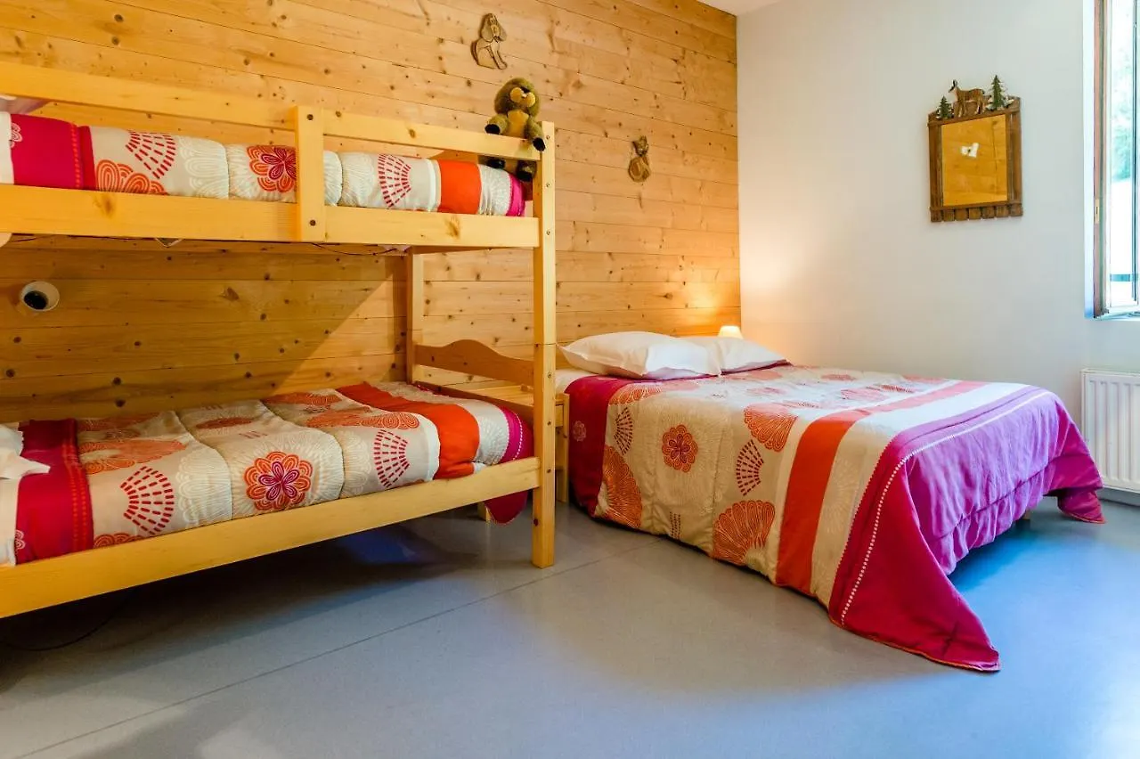 gite de pontgibaud Lathuile 0*,  France