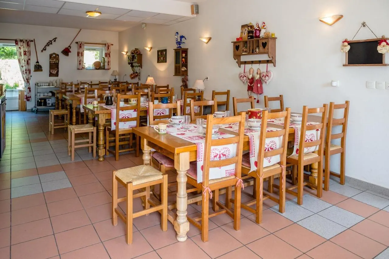 gite de pontgibaud Lathuile Mini-hôtel
