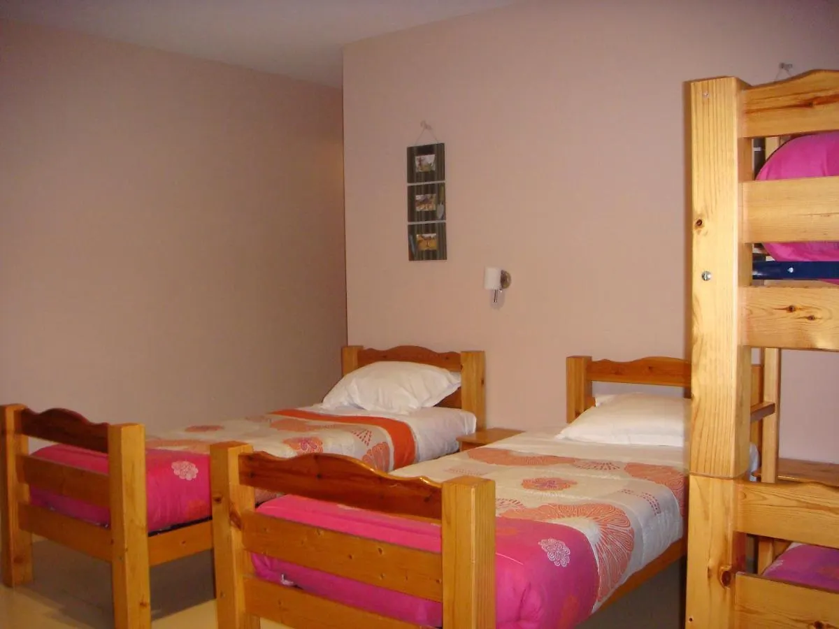 gite de pontgibaud Lathuile Mini-hôtel